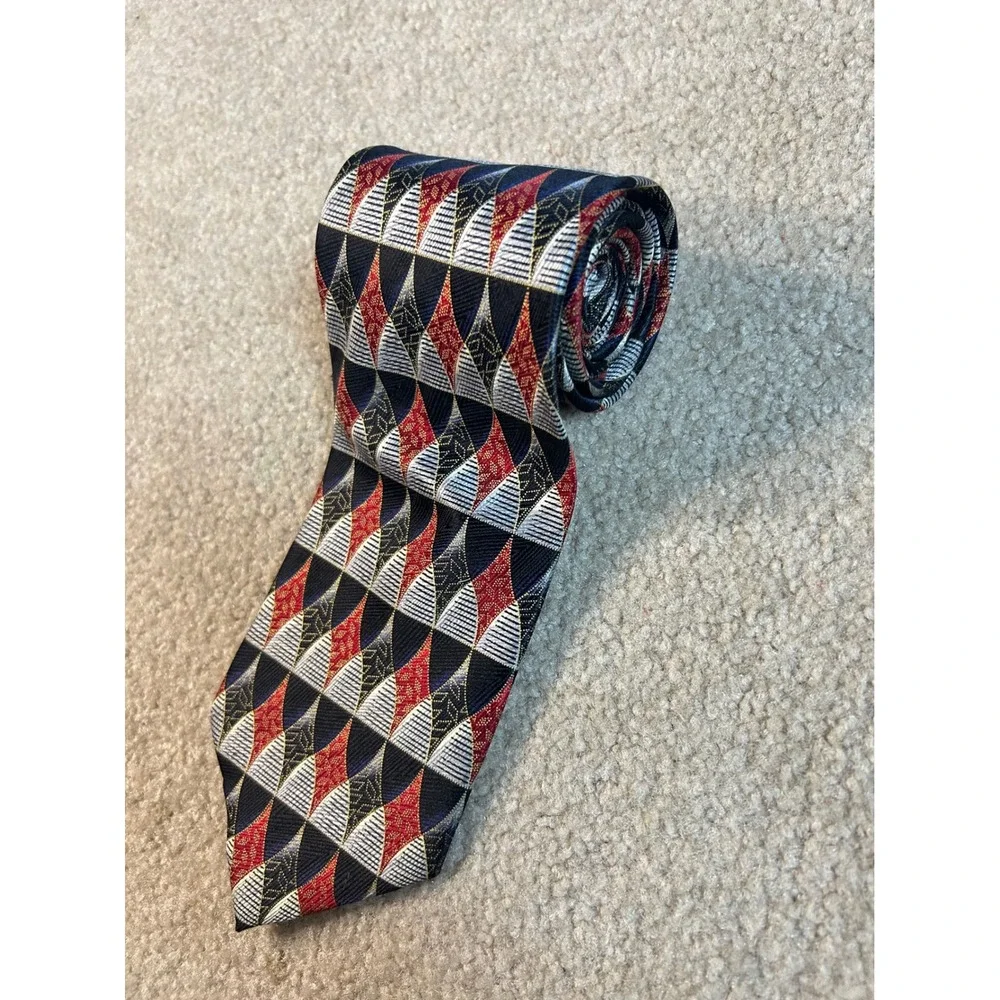 BRAVINI Mens Geometric Pattern Silk Necktie Red Black White‎ Blue Luxury